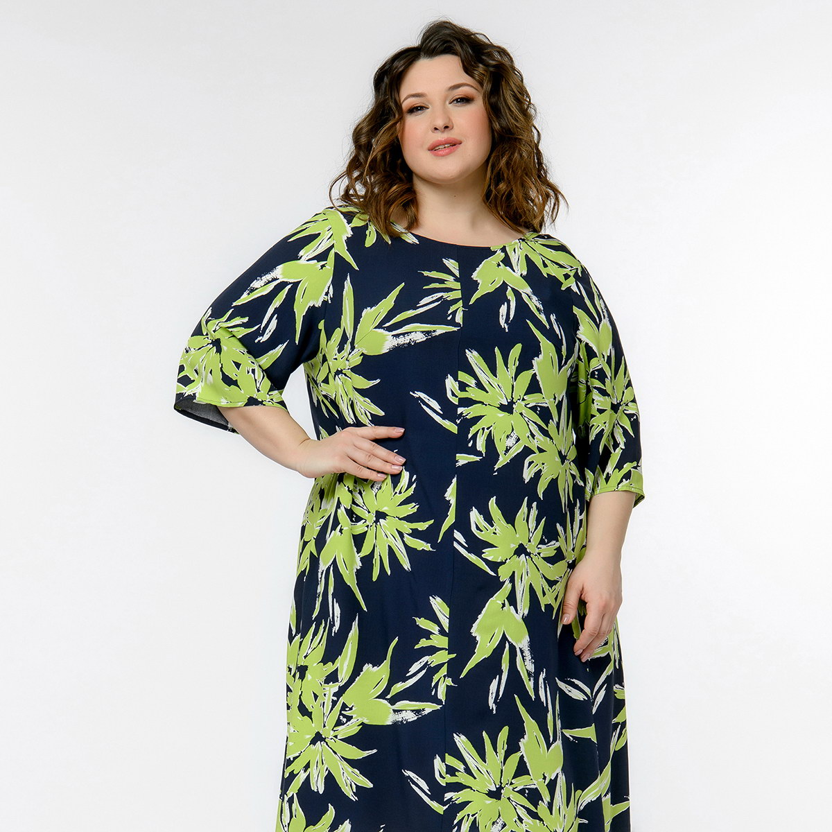Платье из штапеля, свободное, принт "тропические листья"
